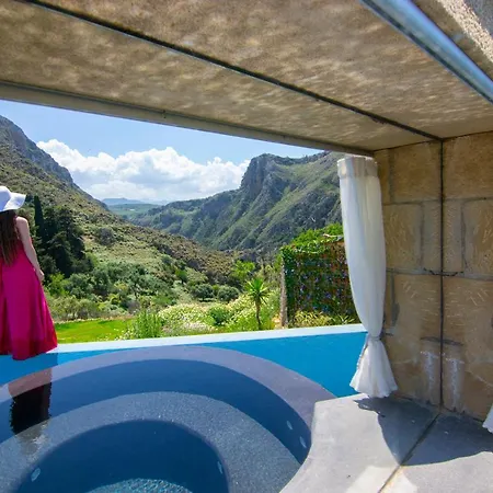 Heated Private Ozone Salt Pool, Jacuzzi, Cinema Inside & Outside, Ping Pong, Billiard, Ps5, Playground, Giant Chess, Giant Monopoly, Table Football, 3x Surround Sound - Rokka Luxe * Kíszamosz