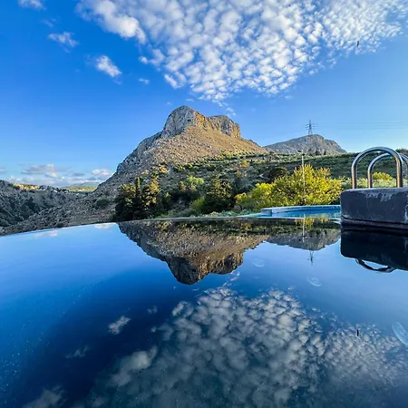 Heated Private Ozone Salt Pool, Jacuzzi, Cinema Inside & Outside, Ping Pong, Billiard, Ps5, Playground, Giant Chess, Giant Monopoly, Table Football, 3x Surround Sound - Rokka Luxe *