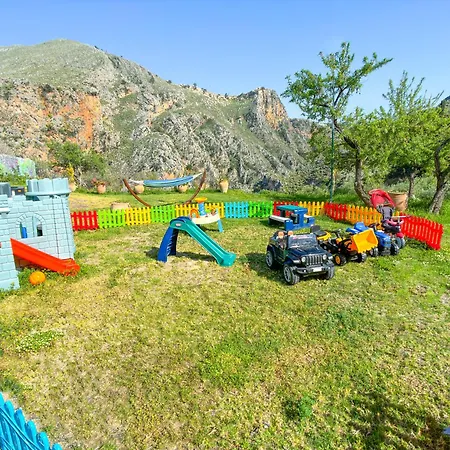 Heated Private Ozone Salt Pool, Jacuzzi, Cinema Inside & Outside, Ping Pong, Billiard, Ps5, Playground, Giant Chess, Giant Monopoly, Table Football, 3x Surround Sound - Rokka Luxe