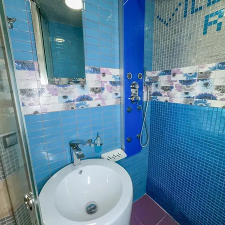 Heated Private Ozone Salt Pool, Jacuzzi, Cinema Inside & Outside, Ping Pong, Billiard, Ps5, Playground, Giant Chess, Giant Monopoly, Table Football, 3x Surround Sound - Rokka Luxe Kíszamosz