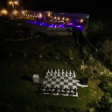 Heated Private Ozone Salt Pool, Jacuzzi, Cinema Inside & Outside, Ping Pong, Billiard, Ps5, Playground, Giant Chess, Giant Monopoly, Table Football, 3x Surround Sound - Rokka Luxe * Kíszamosz