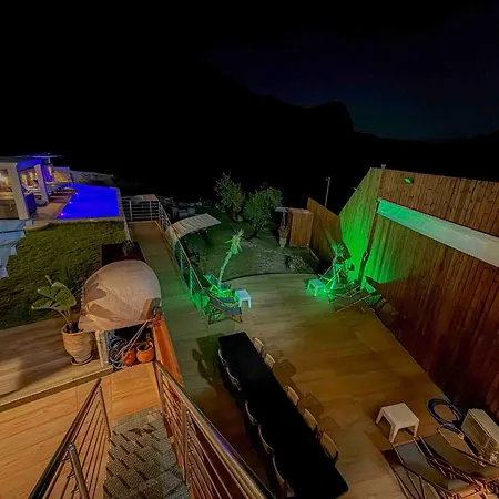 Heated Private Ozone Salt Pool, Jacuzzi, Cinema Inside & Outside, Ping Pong, Billiard, Ps5, Playground, Giant Chess, Giant Monopoly, Table Football, 3x Surround Sound - Rokka Luxe *